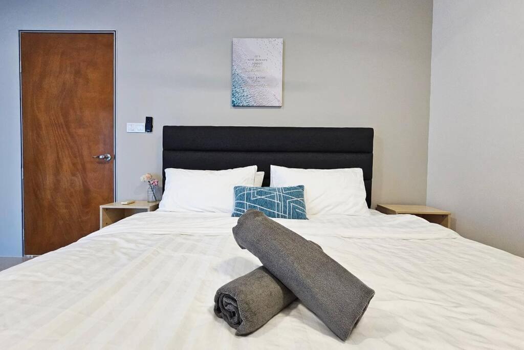 Trefoil Setia City 2Br Σαχ Αλάμ Εξωτερικό φωτογραφία