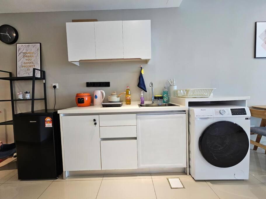 Trefoil Setia City 2Br Σαχ Αλάμ Εξωτερικό φωτογραφία